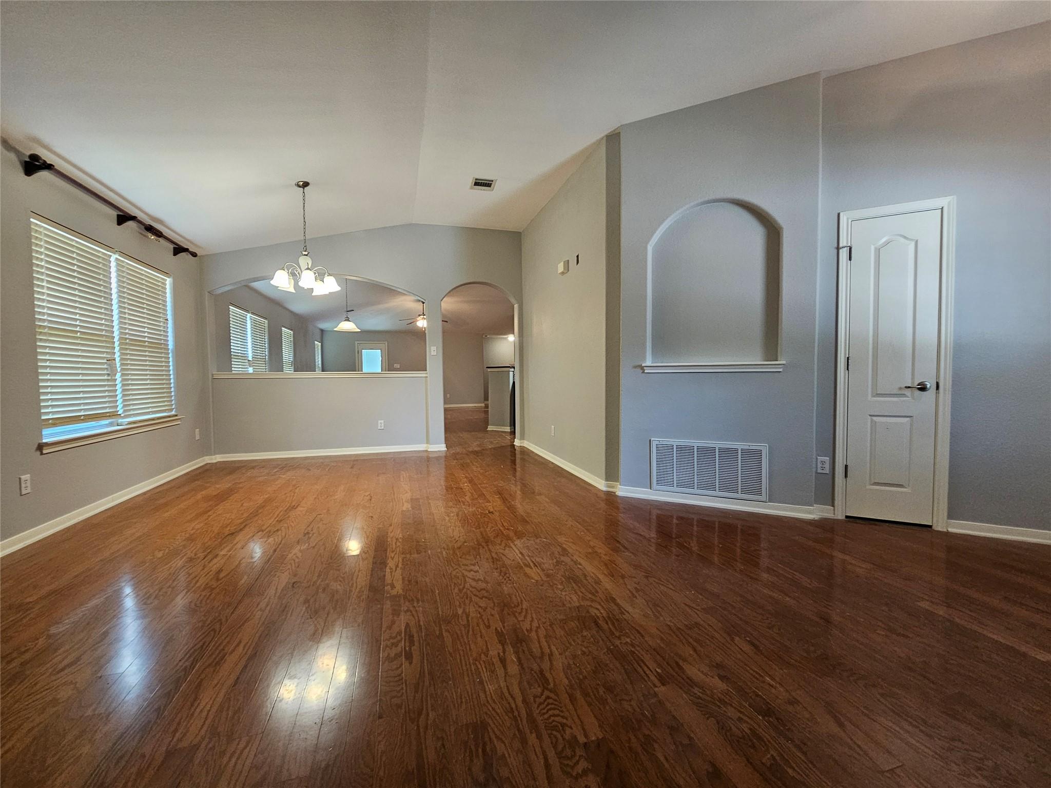 2035 Intrepid Dr Property Photo 3