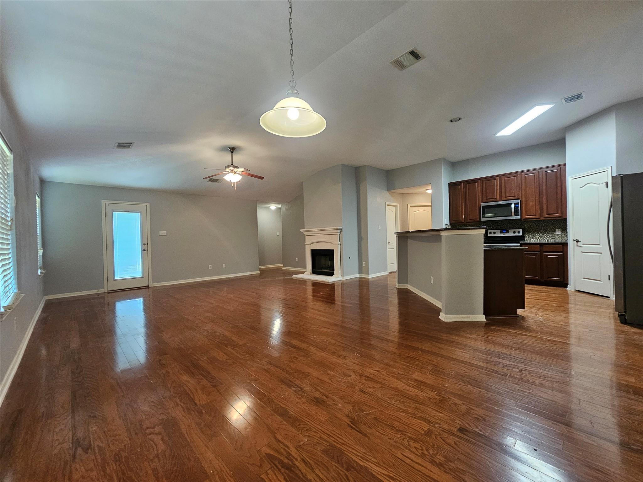 2035 Intrepid Dr Property Photo 5