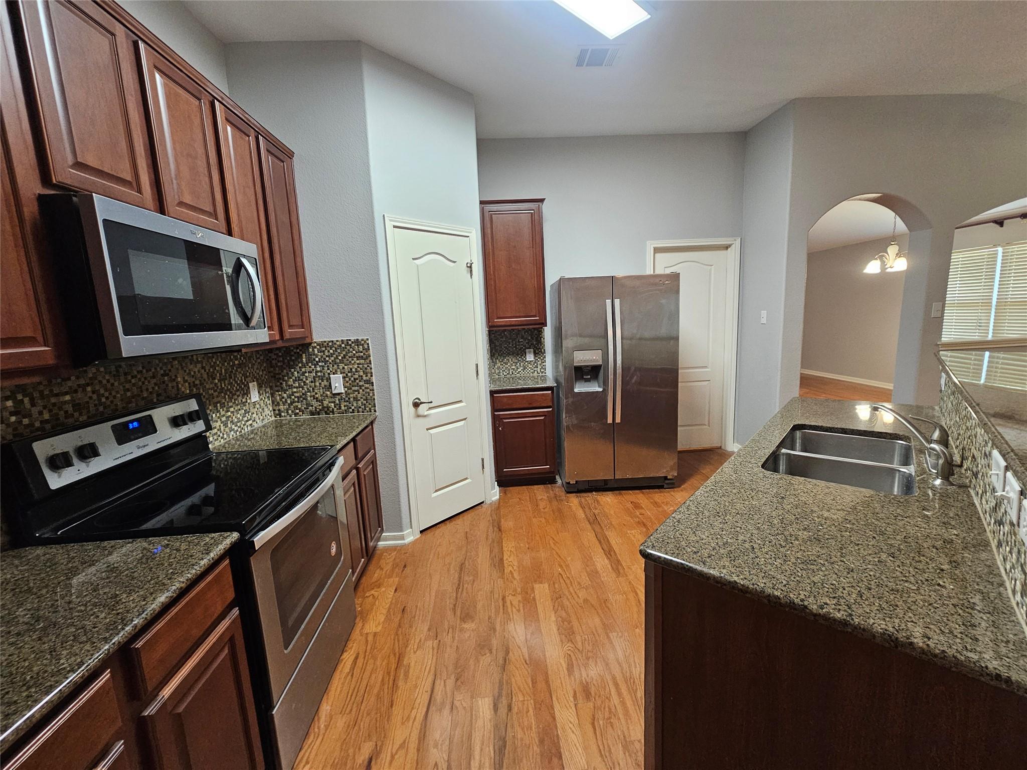2035 Intrepid Dr Property Photo 7