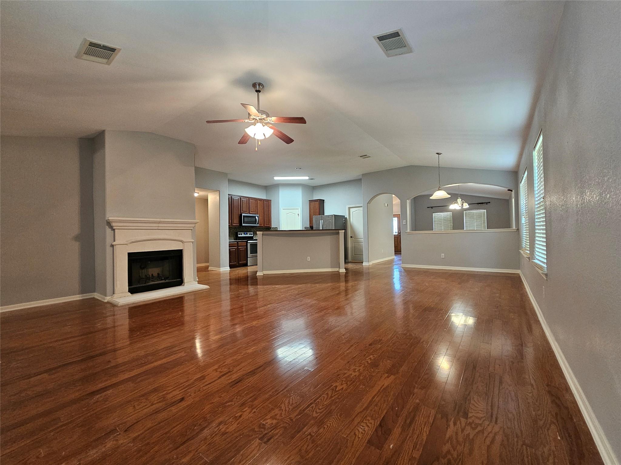 2035 Intrepid Dr Property Photo 9