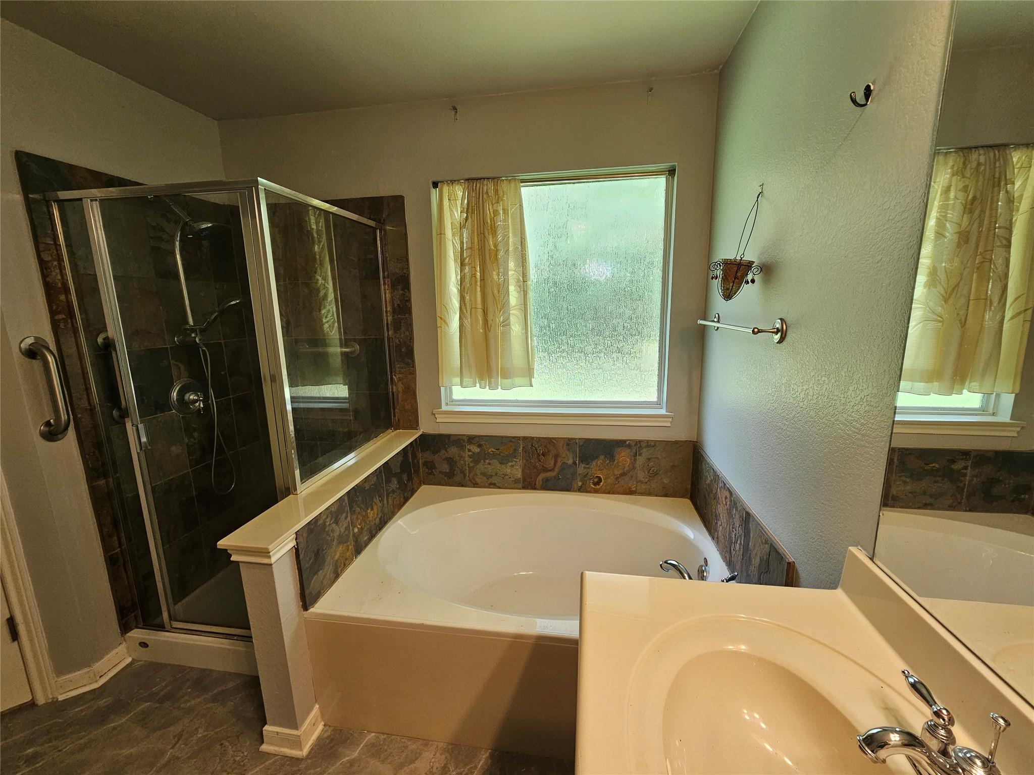 2035 Intrepid Dr Property Photo 14