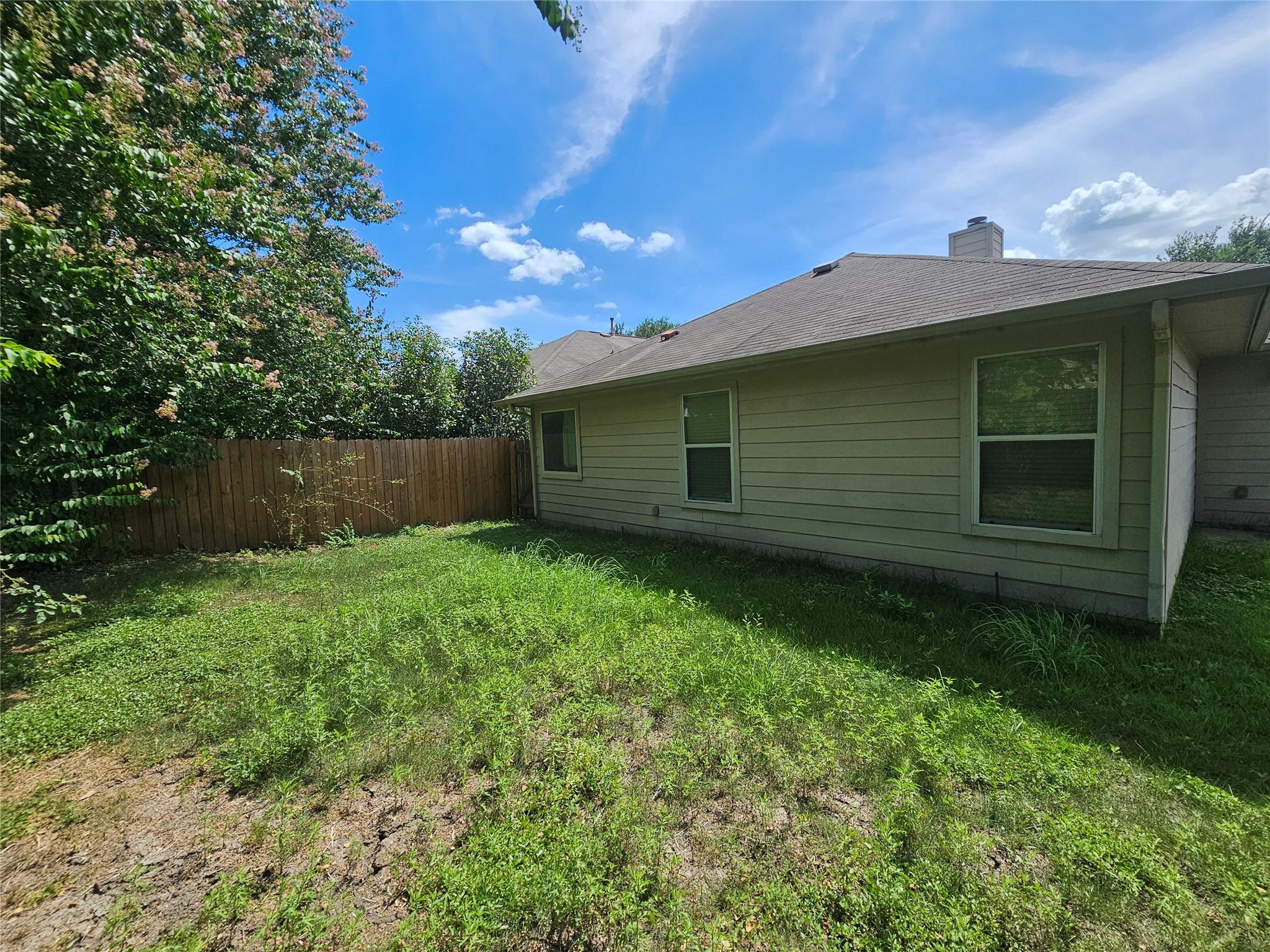 2035 Intrepid Dr Property Photo 23
