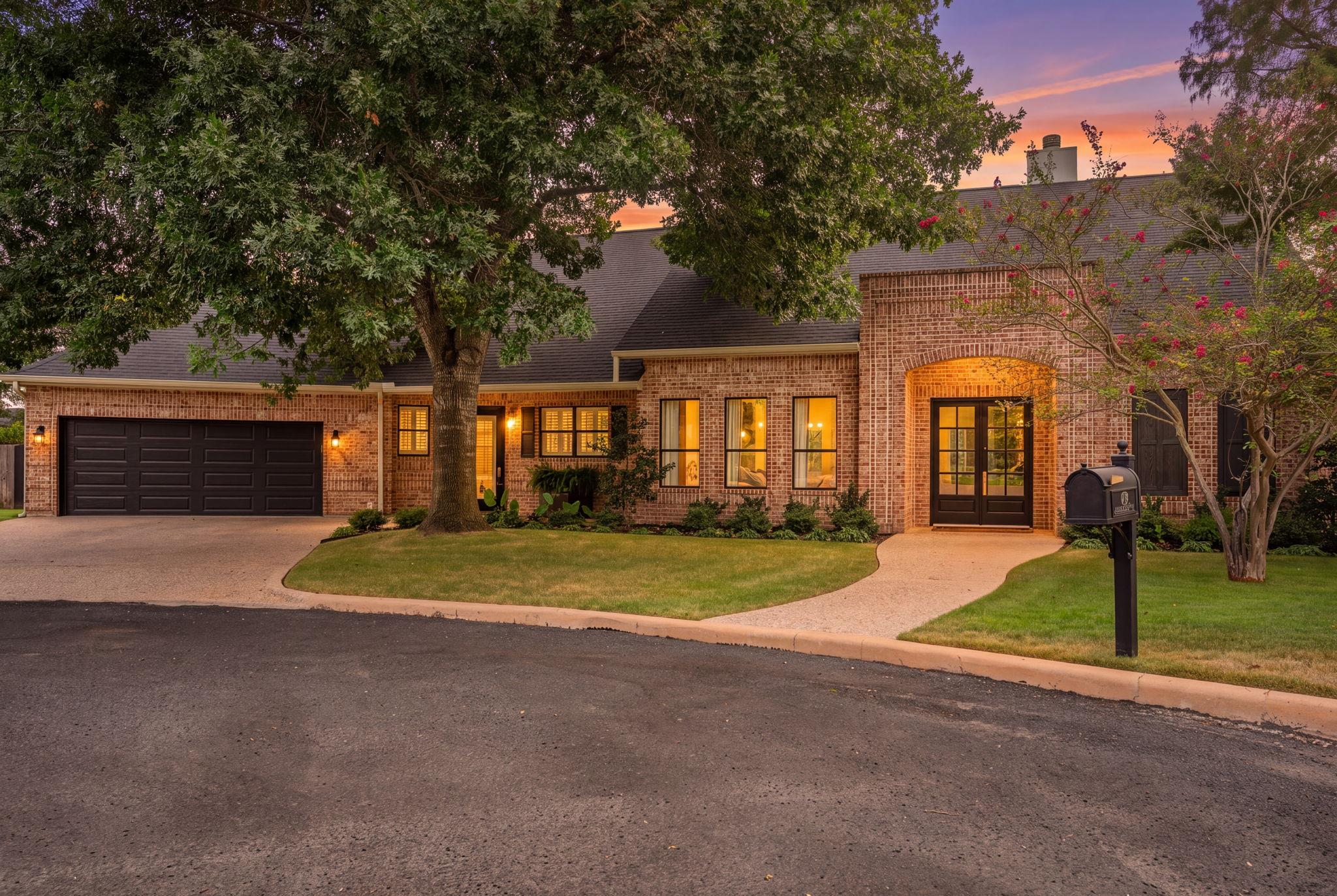 419 Candlelight Cir Property Photo 1
