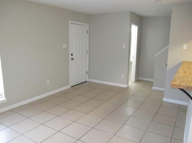 8626 Fireside Dr #4 Property Photo 3