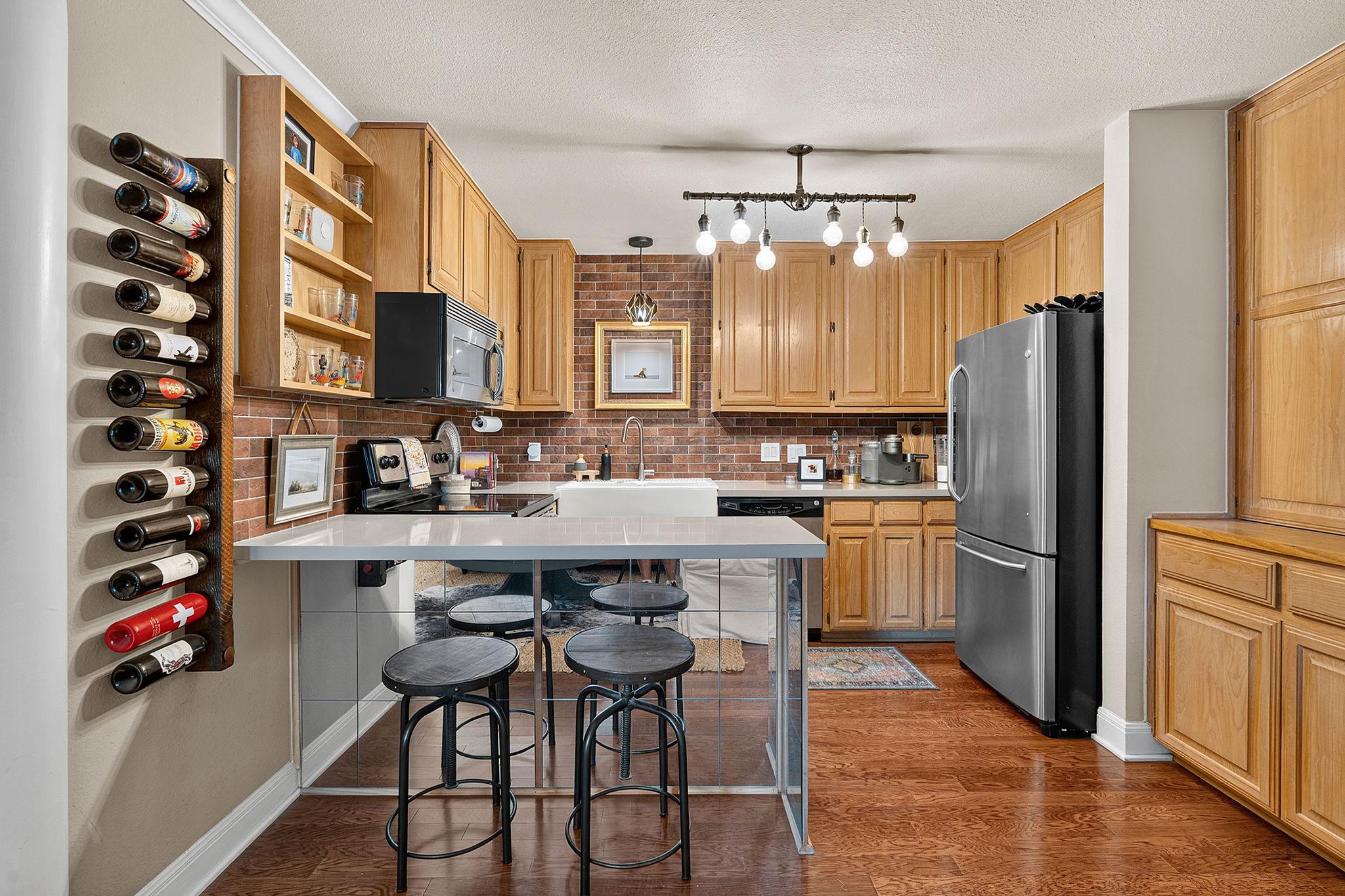 2500 Steck Ave #4 Property Photo 1