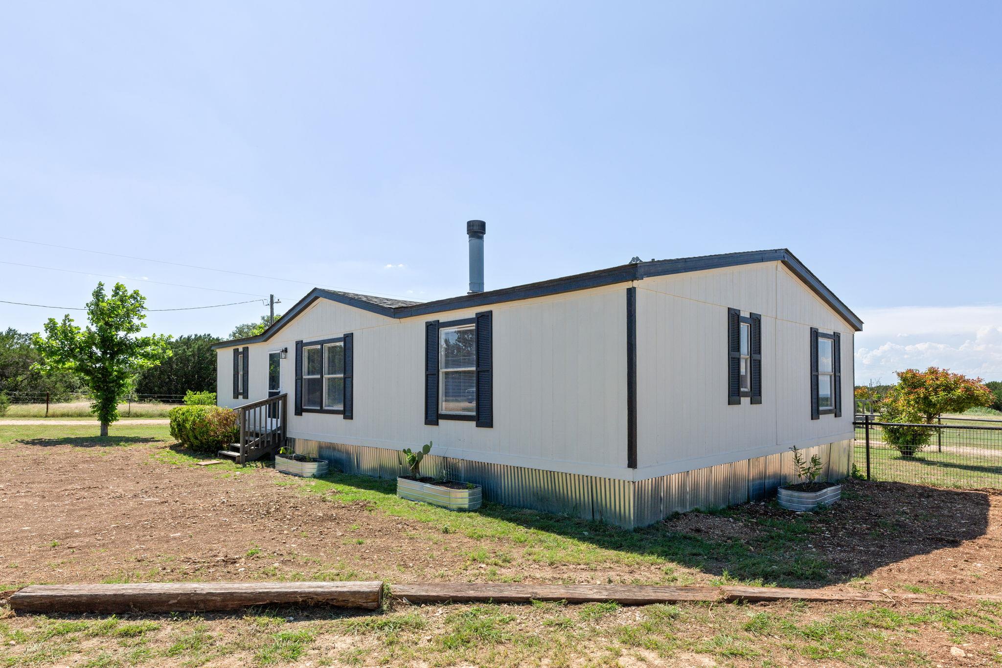 930 County Road 224 None Property Photo 4