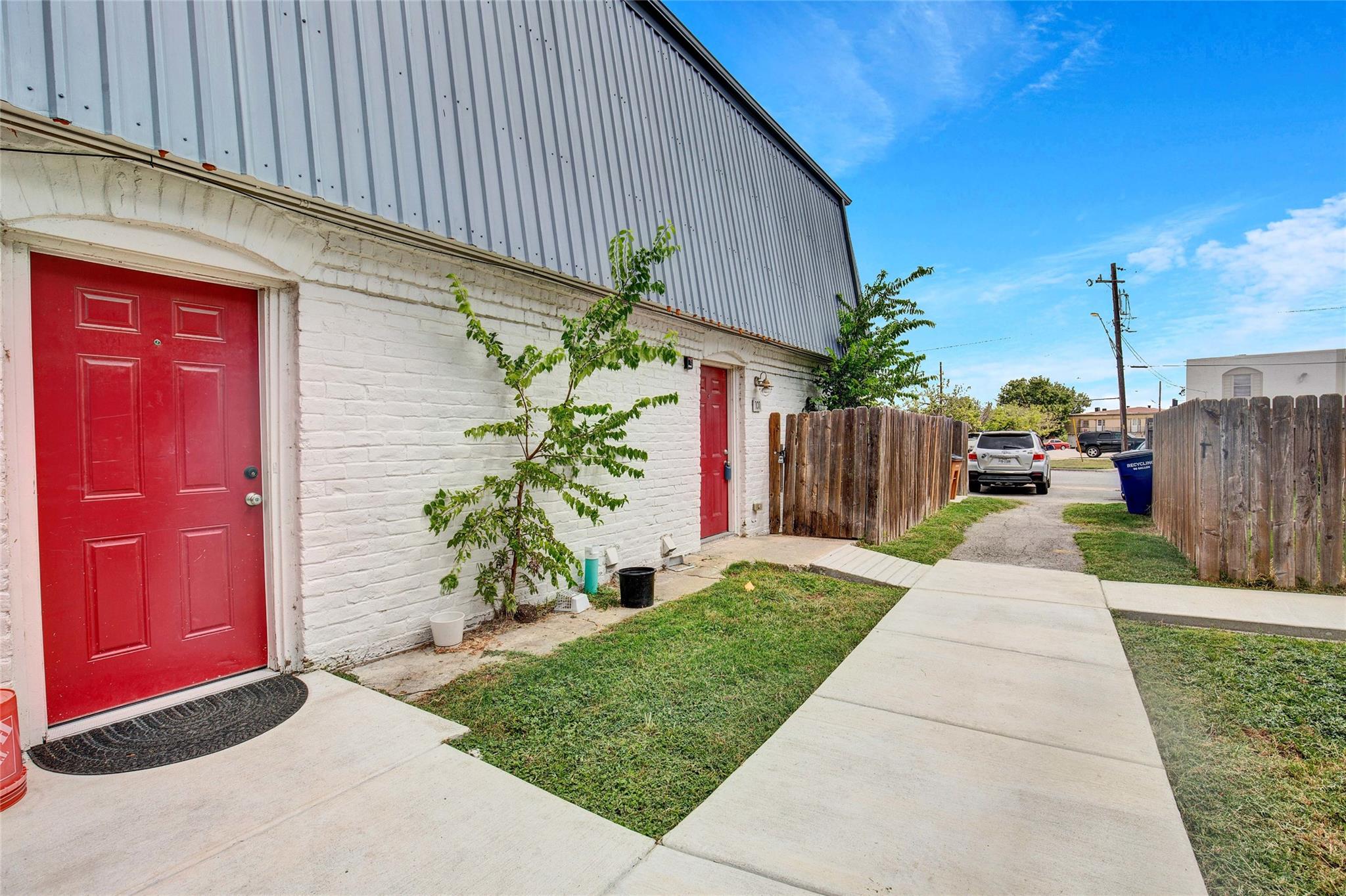 7204 Twin Crest Dr #101 Property Photo 1