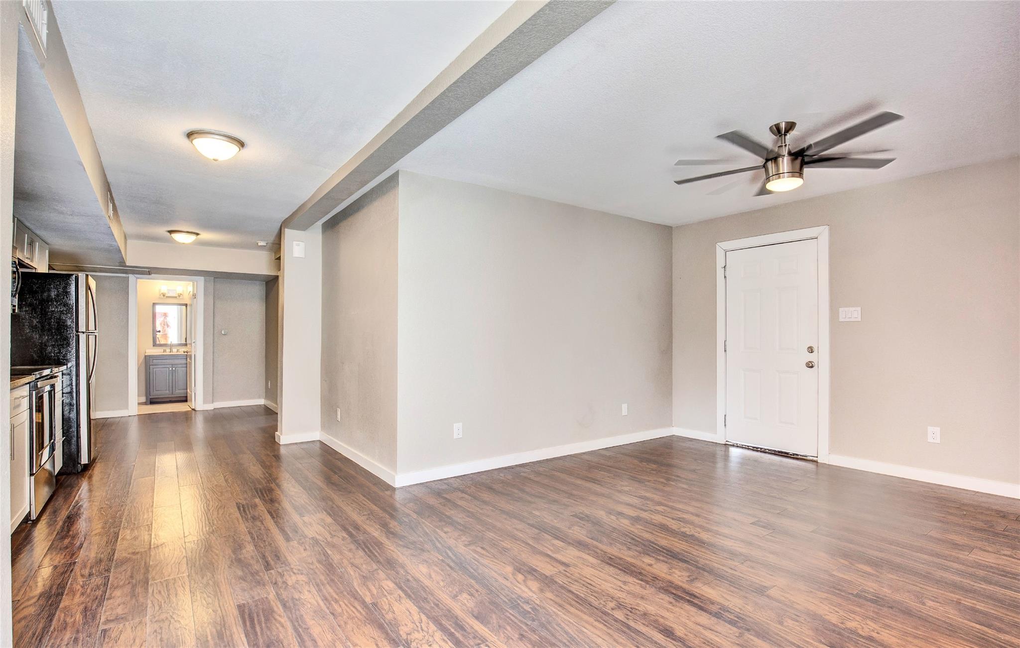 7204 Twin Crest Dr #101 Property Photo 2