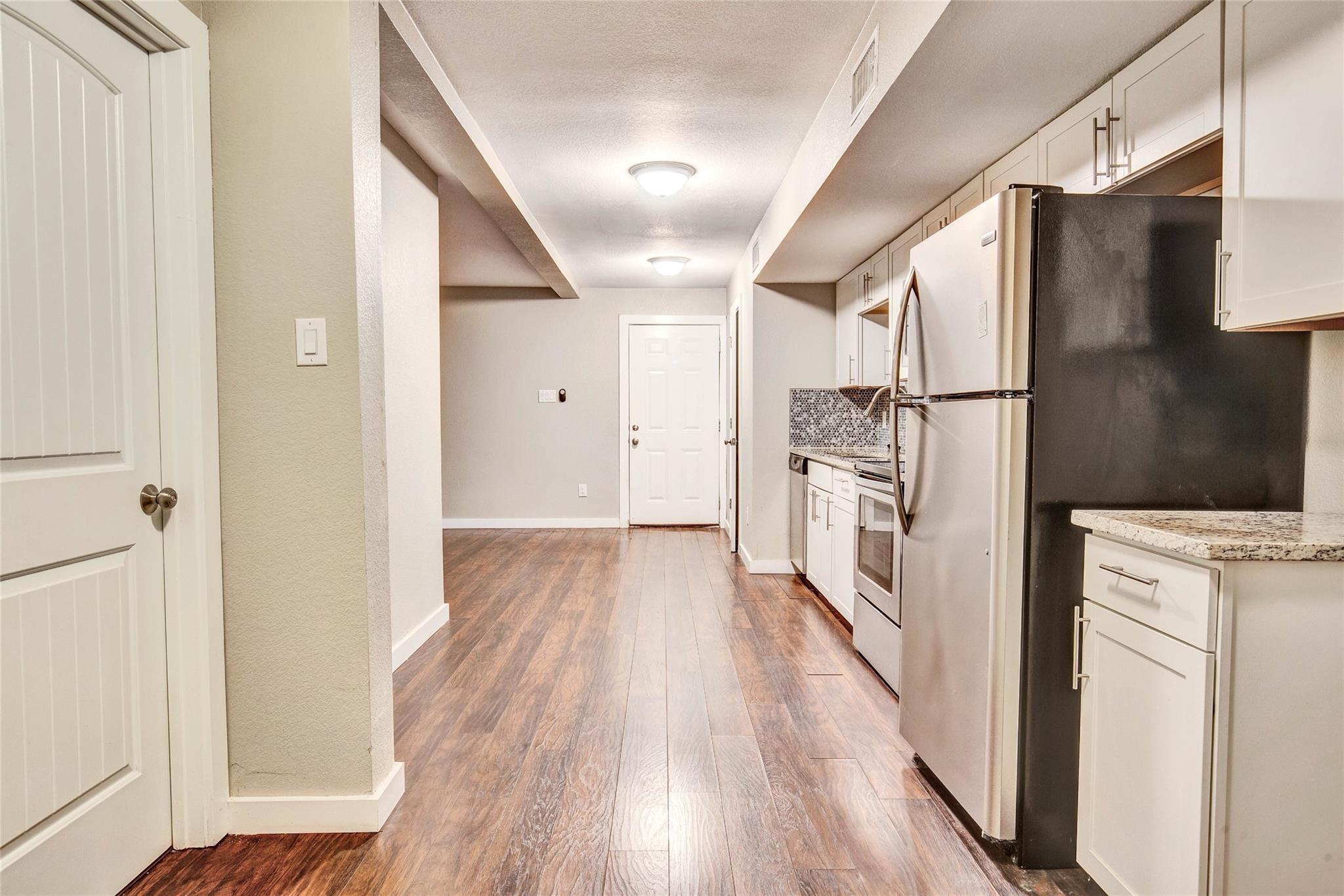 7204 Twin Crest Dr #101 Property Photo 7