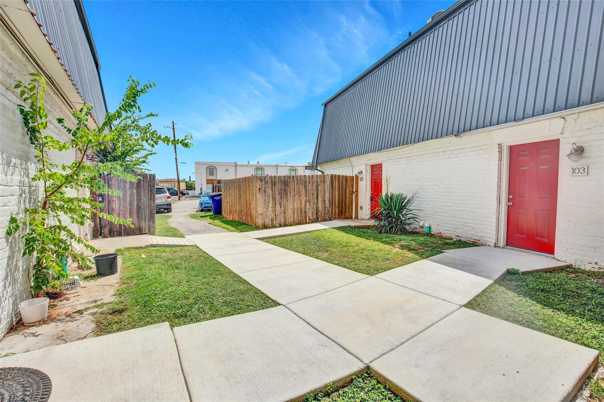 7204 Twin Crest Dr #101 Property Photo 8