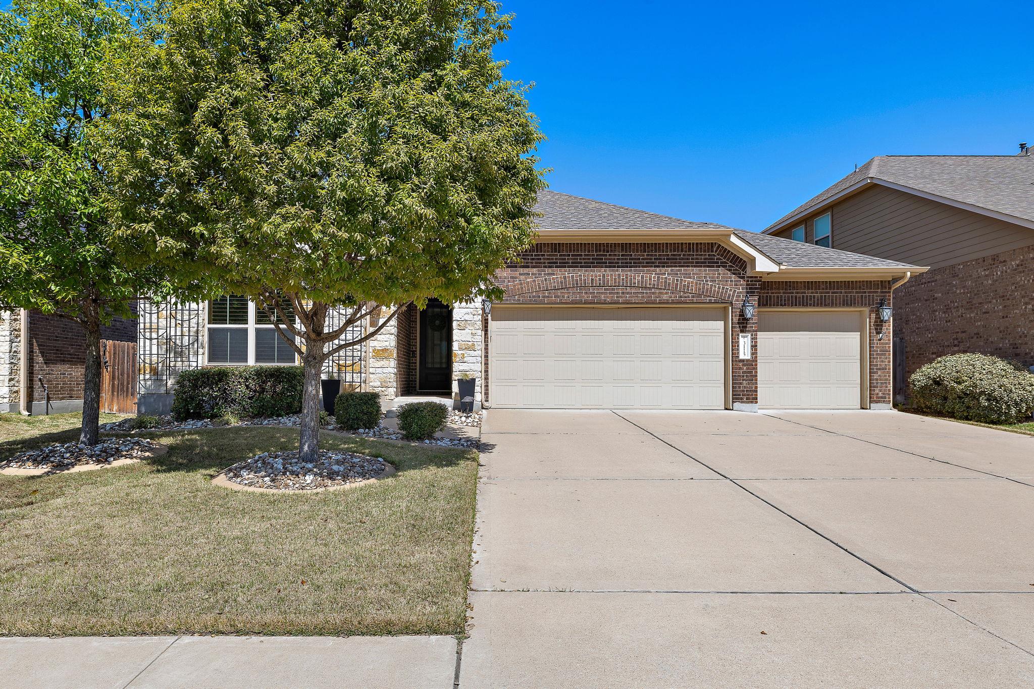 3115 Paseo De Charros Property Photo