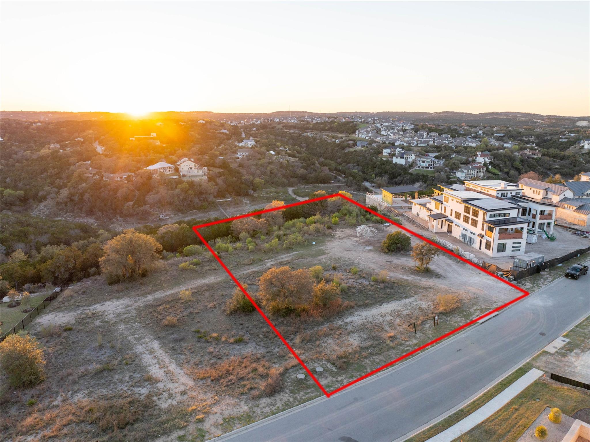606 Casasanta Trl Property Photo 4