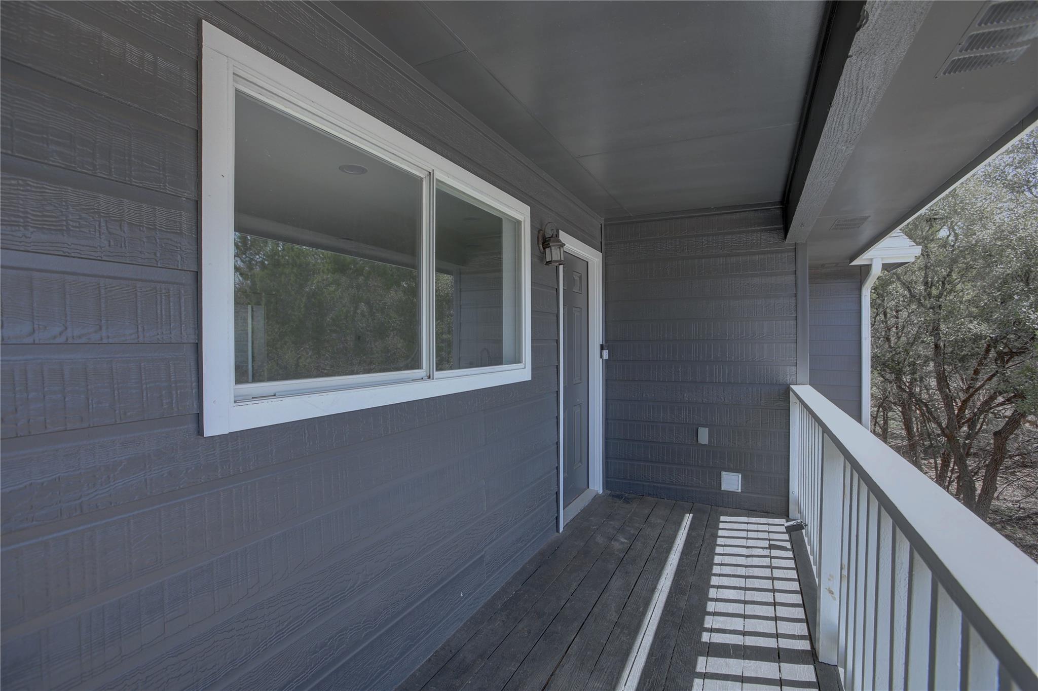 450 Shady Bluff Dr Property Photo 4