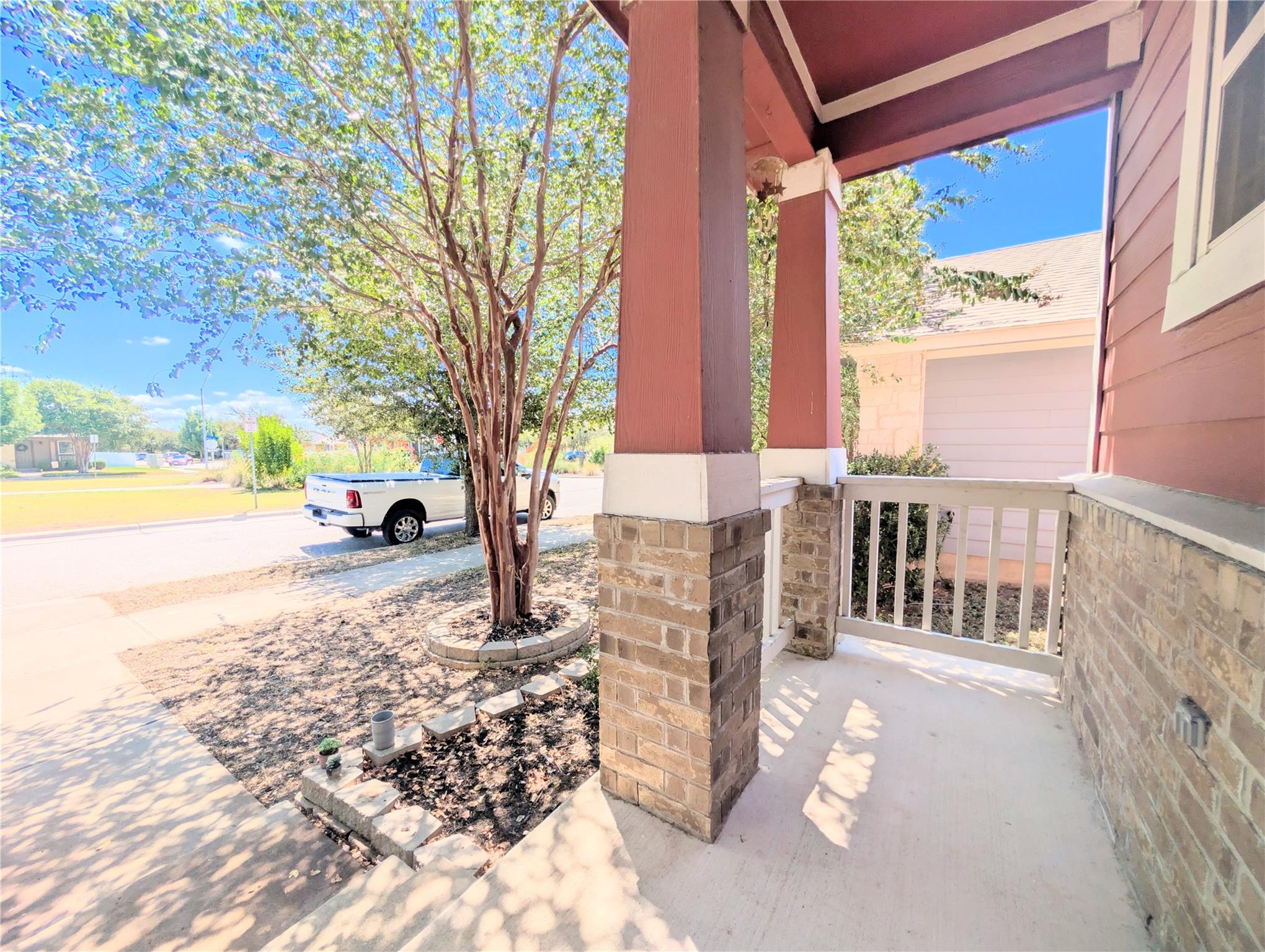 18410 Mammoth Cave Blvd Property Photo 3