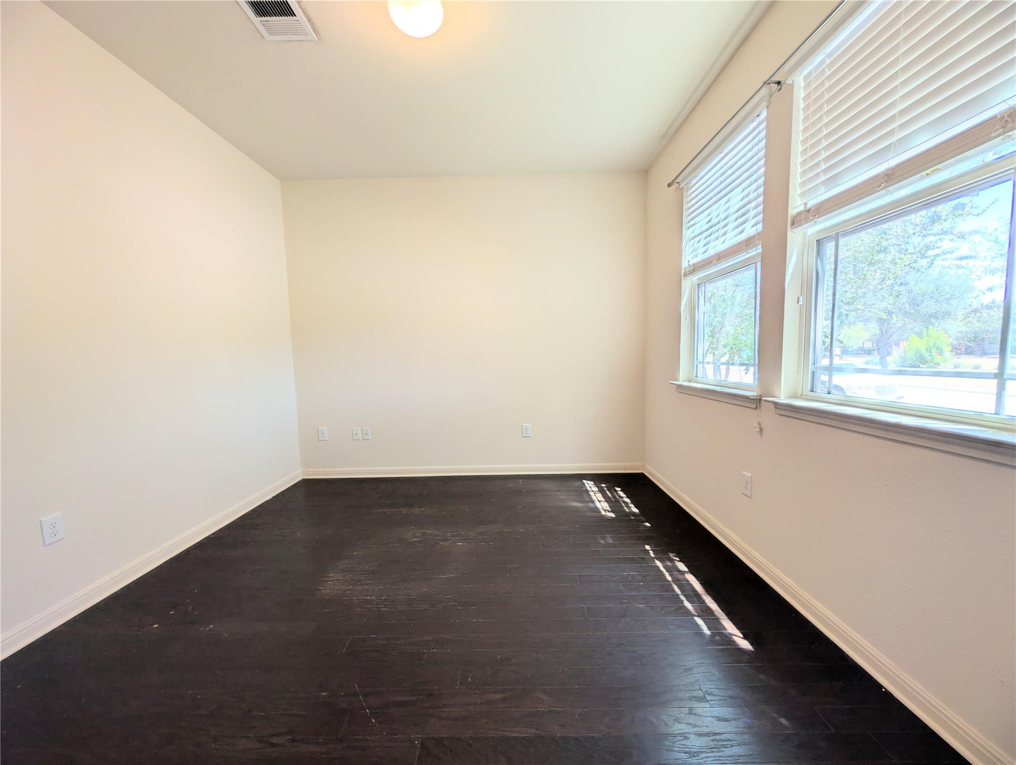 18410 Mammoth Cave Blvd Property Photo 6
