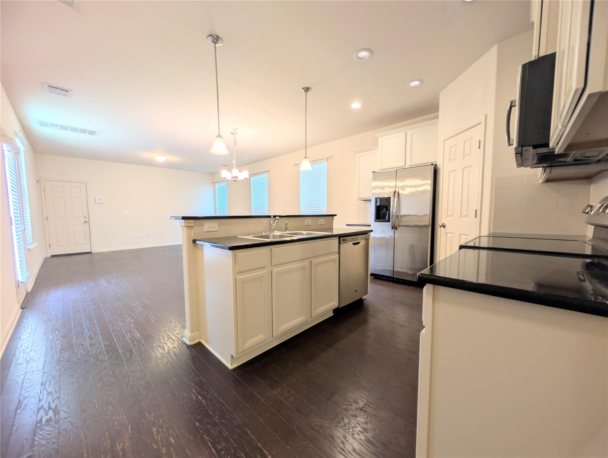 18410 Mammoth Cave Blvd Property Photo 8