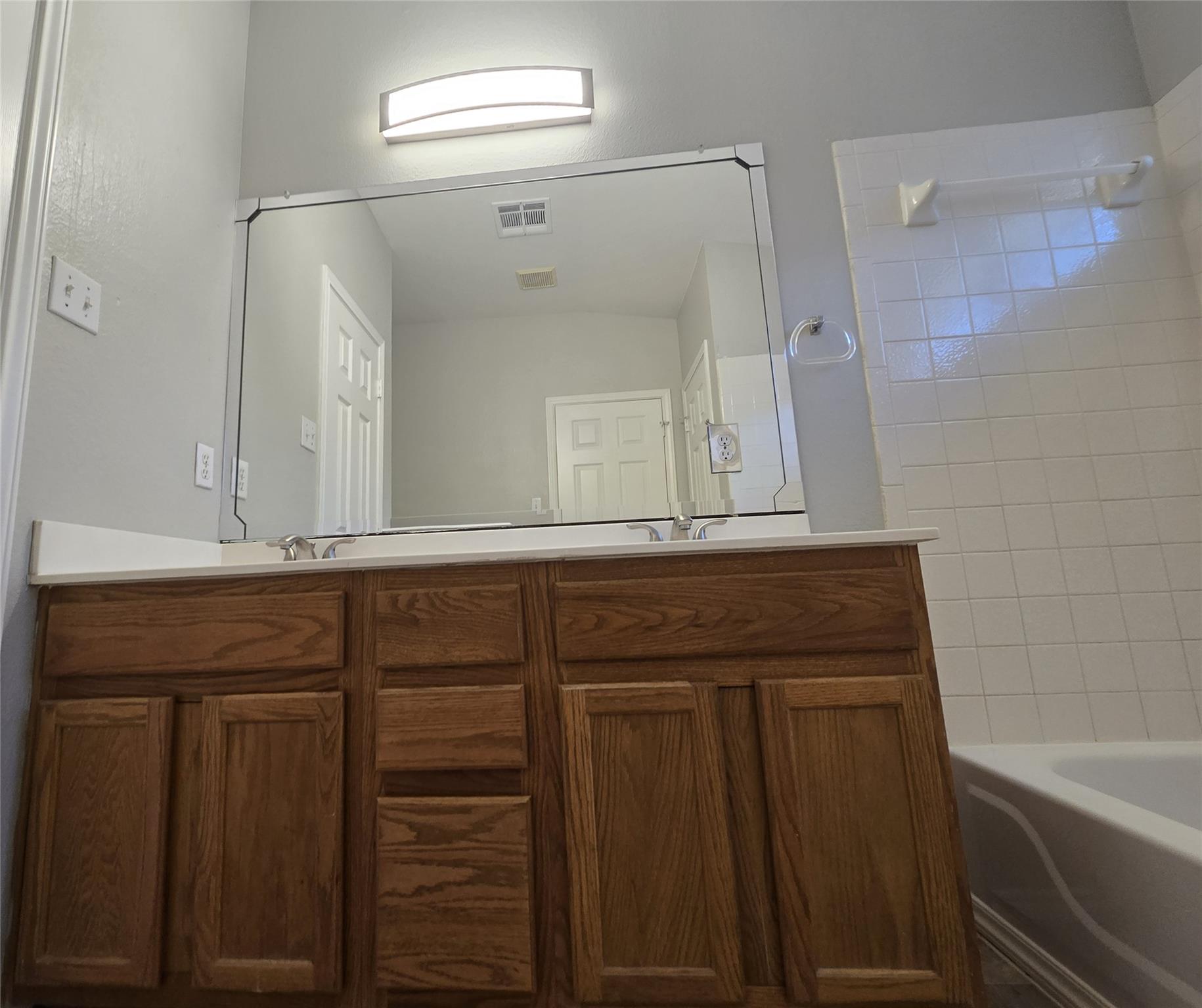 4533 Corran Ferry Loop Property Photo 20