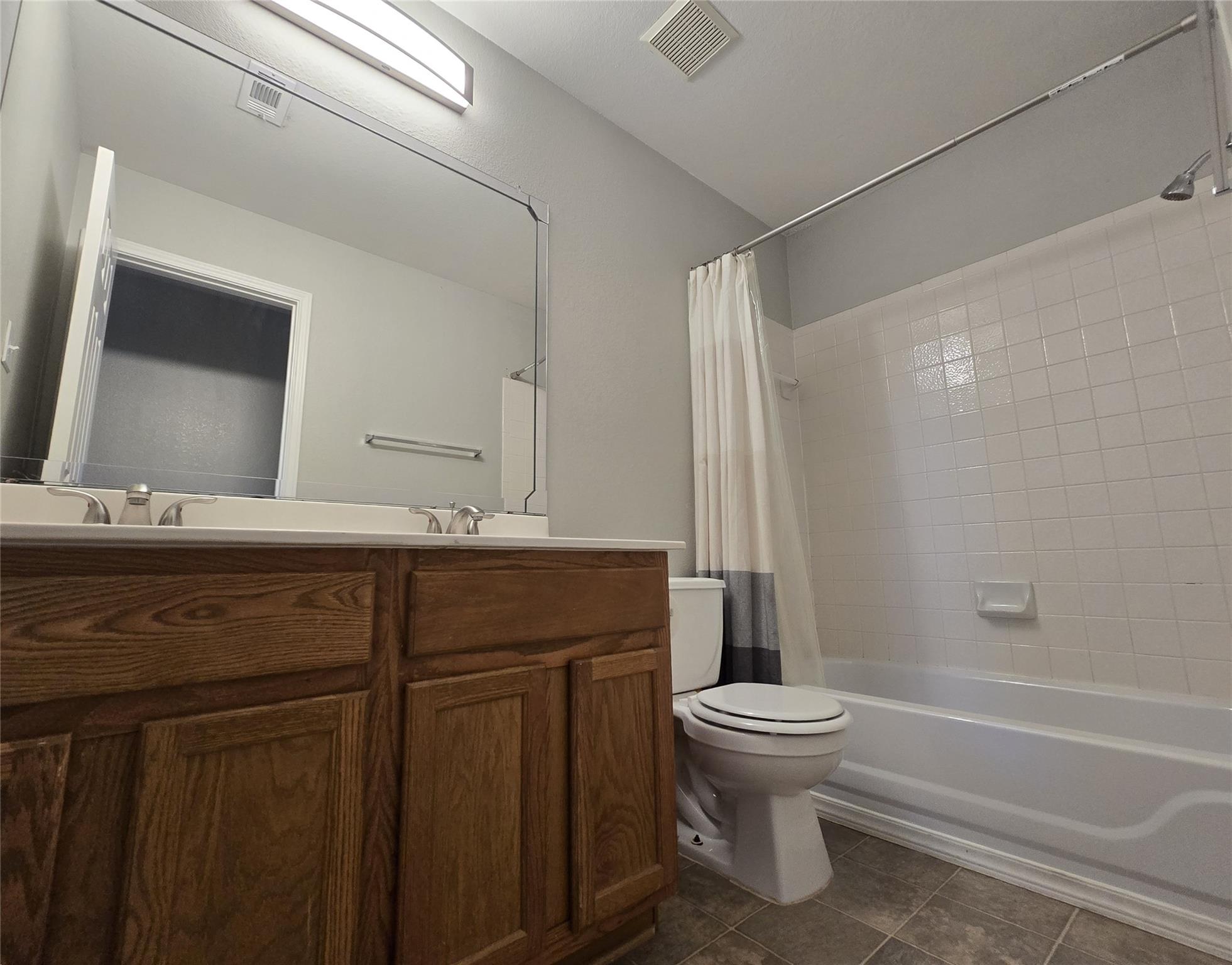 4533 Corran Ferry Loop Property Photo 26