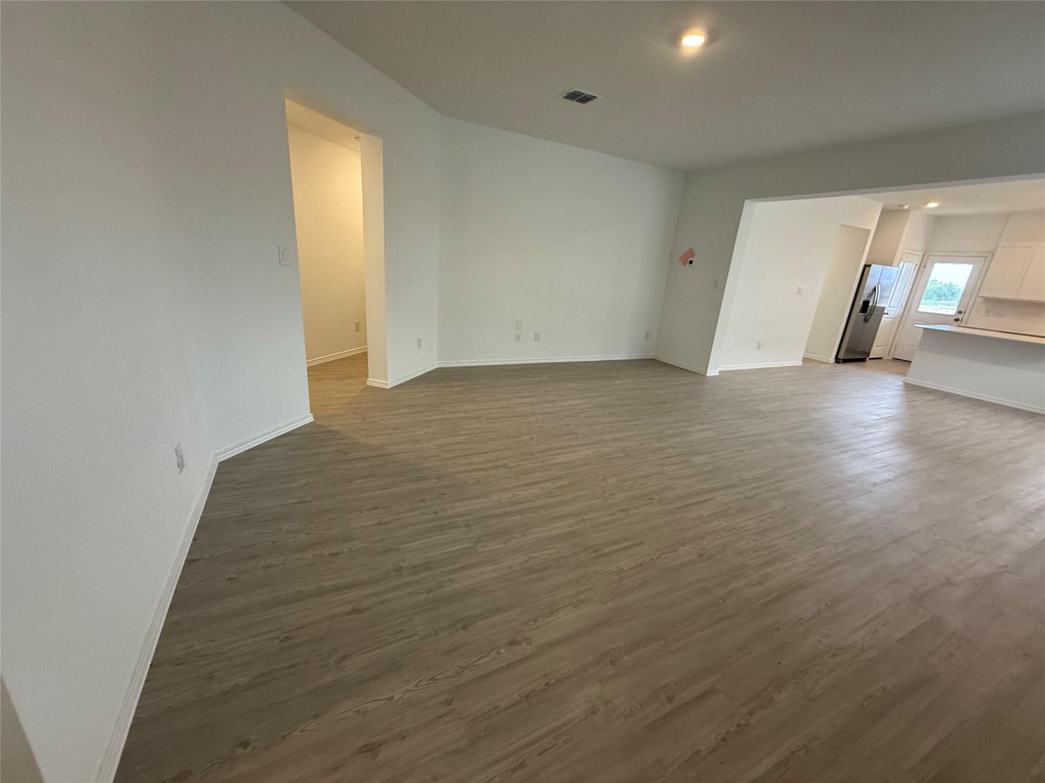 115 Sormonne Loop Property Photo 3