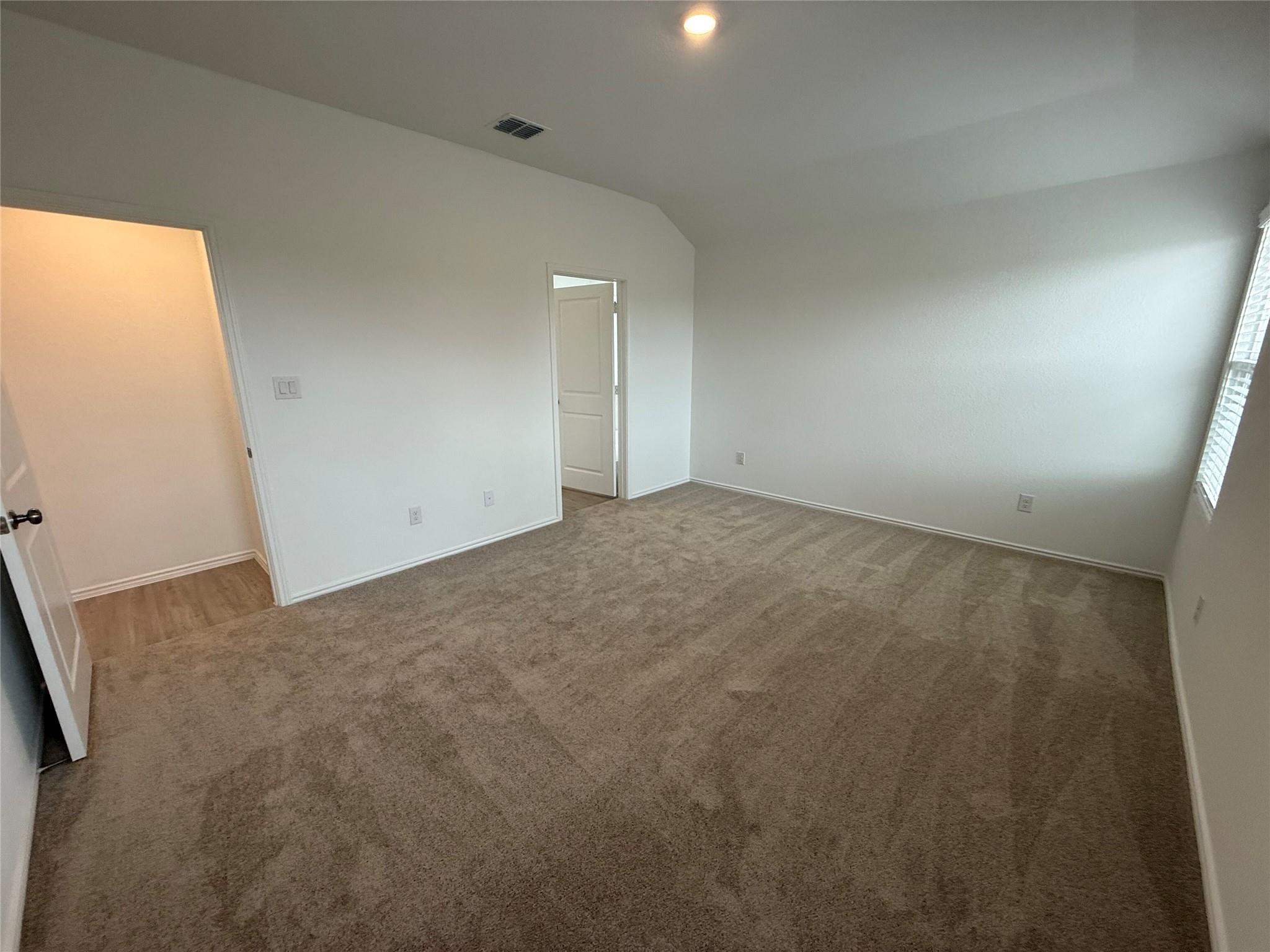 115 Sormonne Loop Property Photo 6