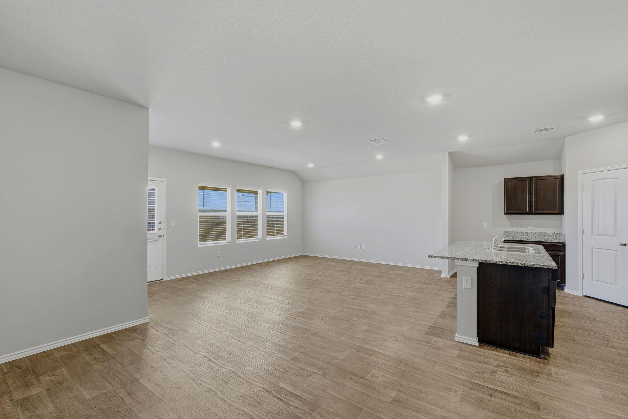 15204 Siberian Elm Ln Property Photo 2