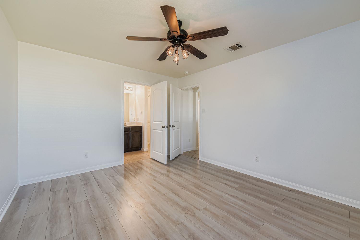 232 Millers Loop Property Photo 16