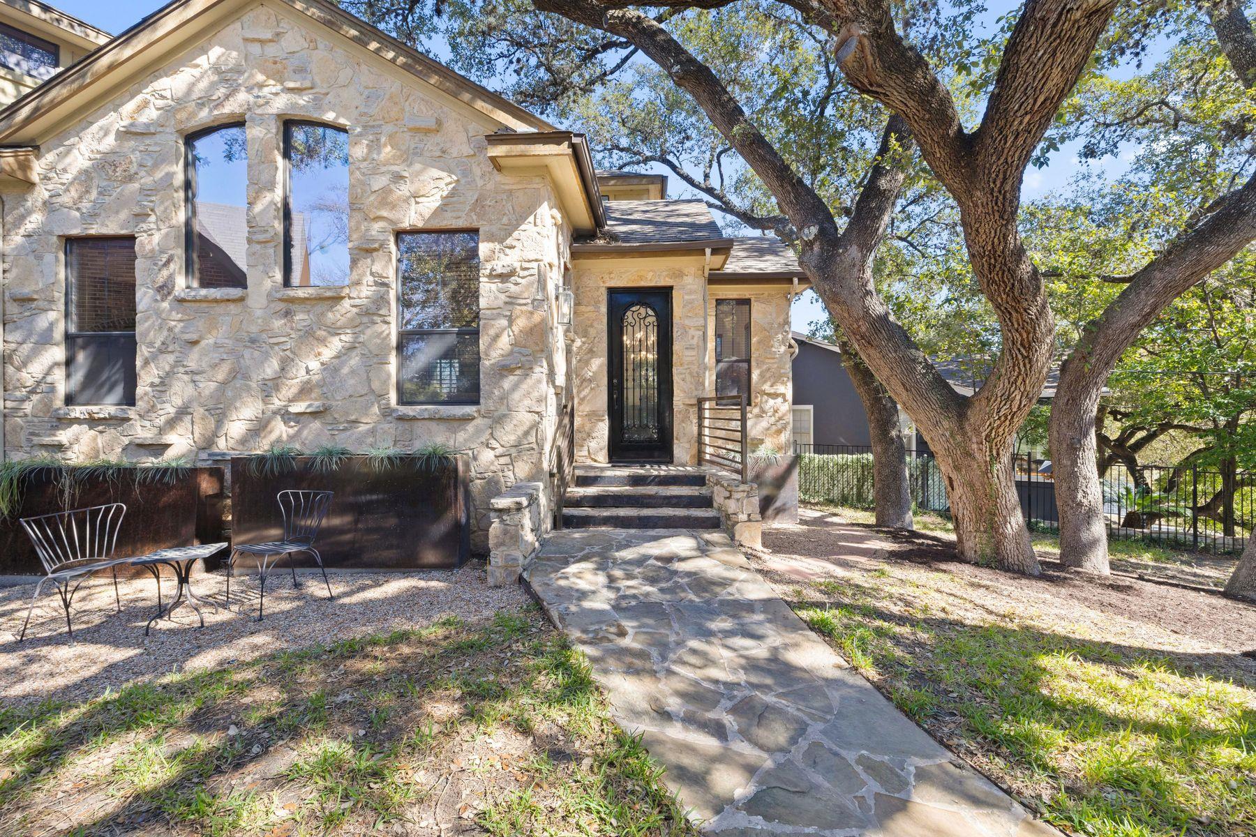 1018 Harwood Pl Property Photo 2