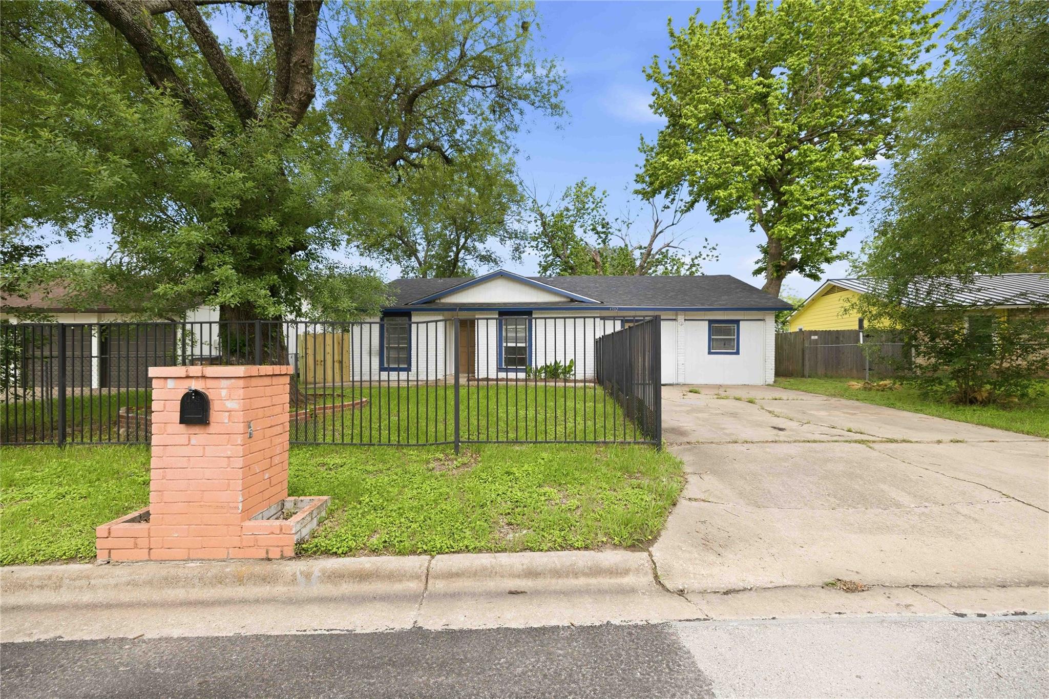 4502 Turnstone Dr Property Photo 3