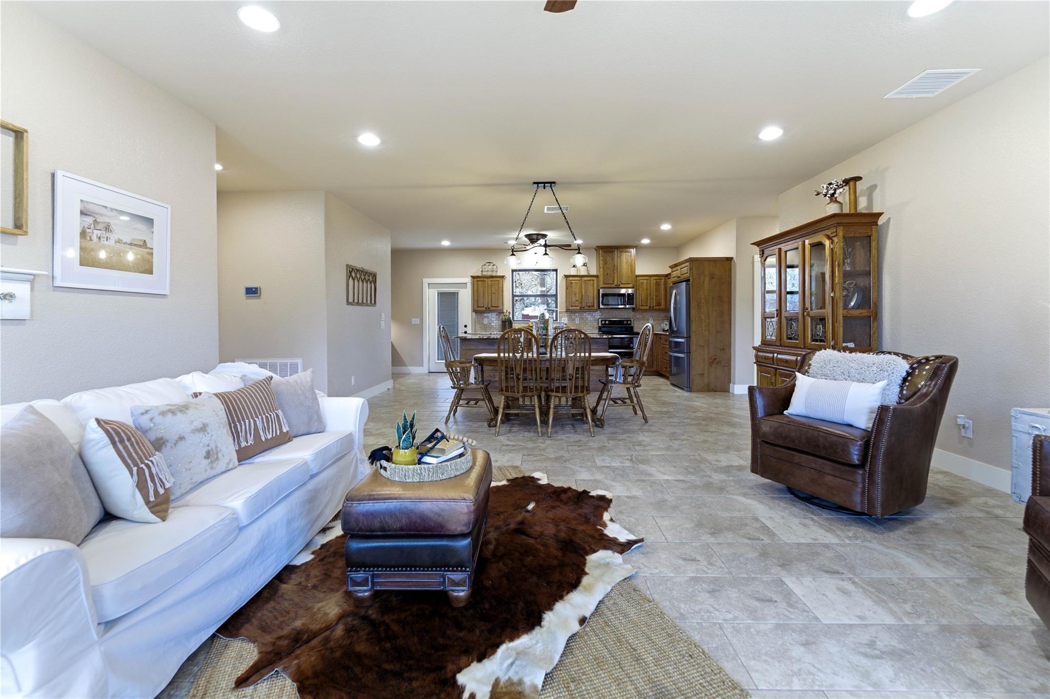 203 Champions (two Homes) Blvd #b Property Photo 6