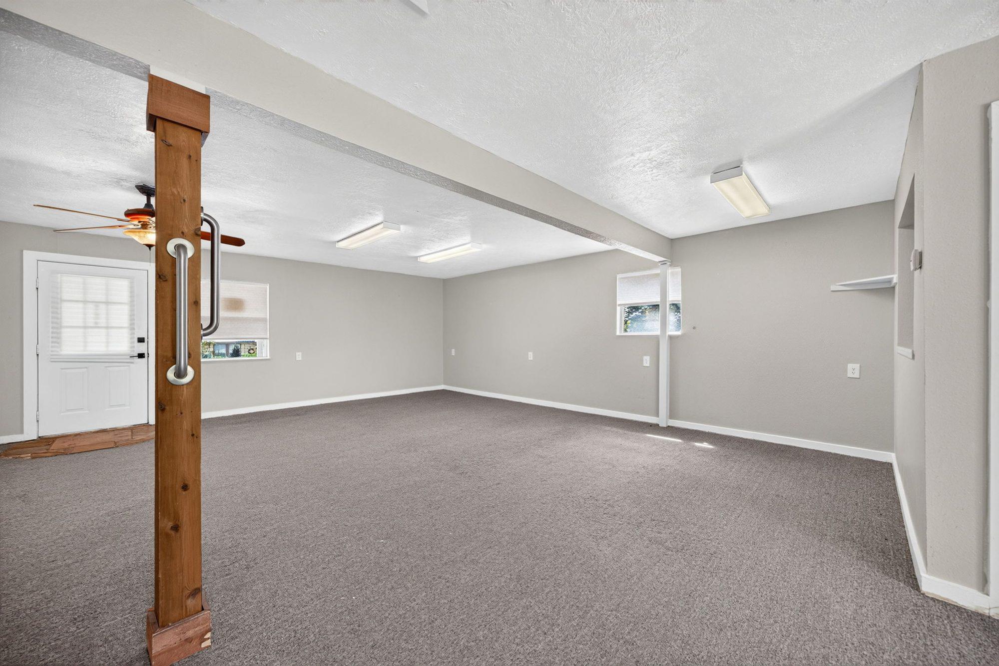 11 Main St Property Photo 23