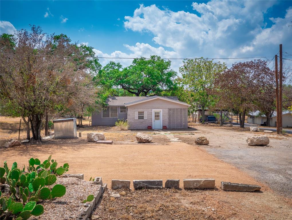 24801 Lake View Dr Property Photo 2