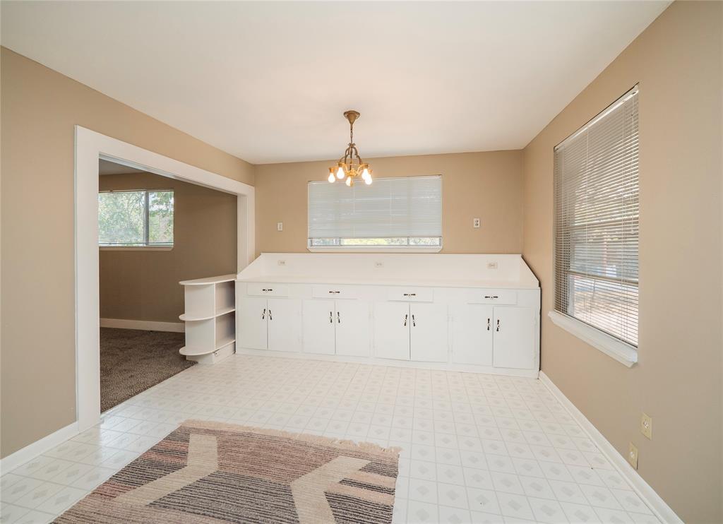 24801 Lake View Dr Property Photo 11