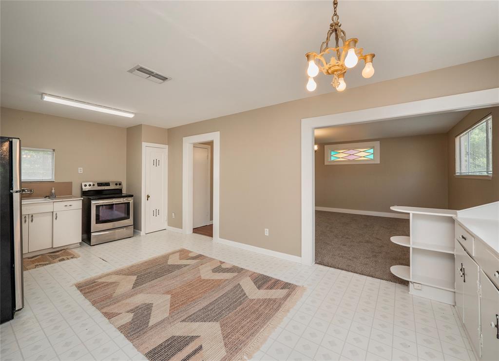 24801 Lake View Dr Property Photo 12