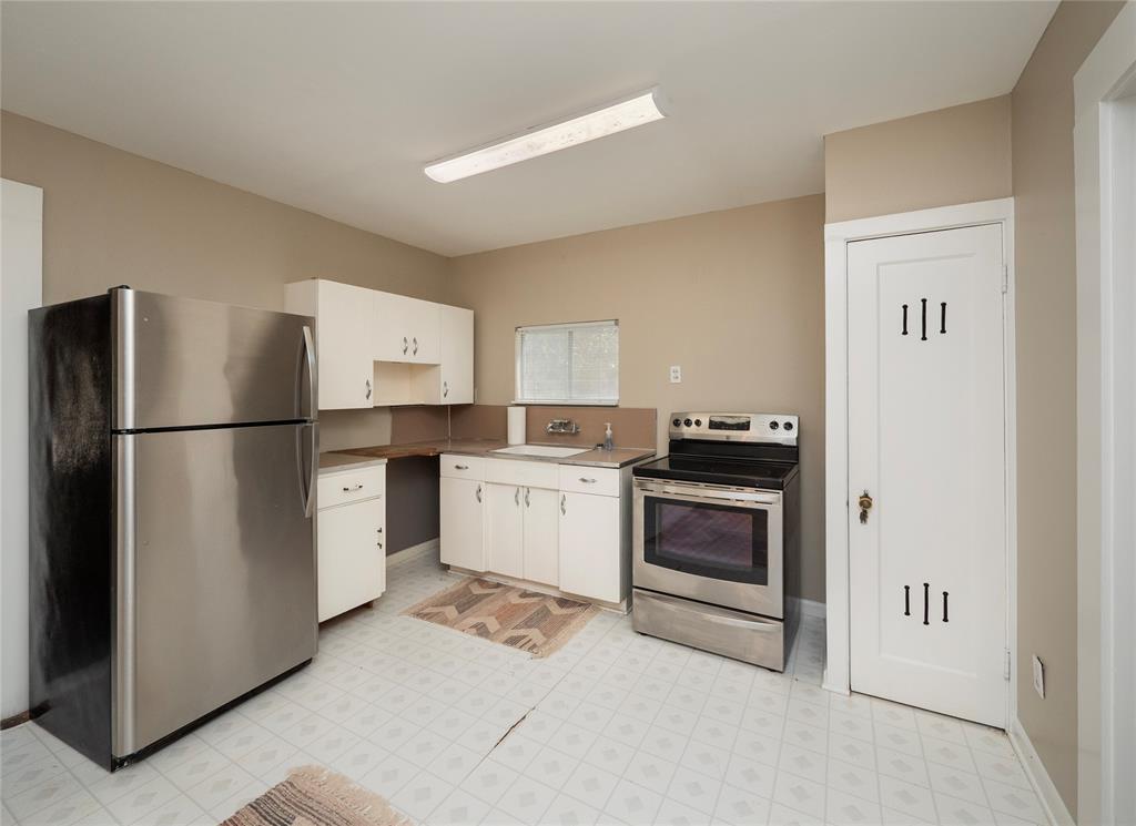 24801 Lake View Dr Property Photo 13