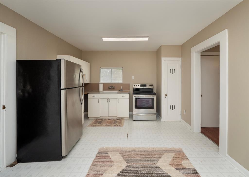 24801 Lake View Dr Property Photo 14