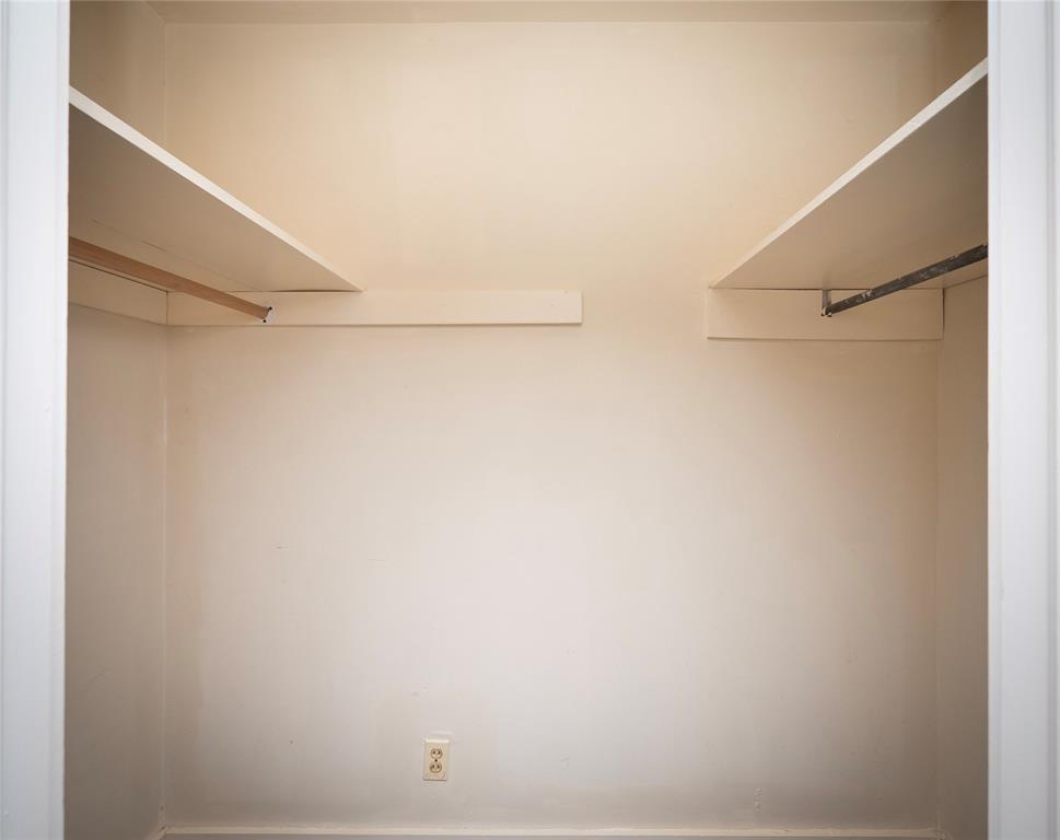24801 Lake View Dr Property Photo 21