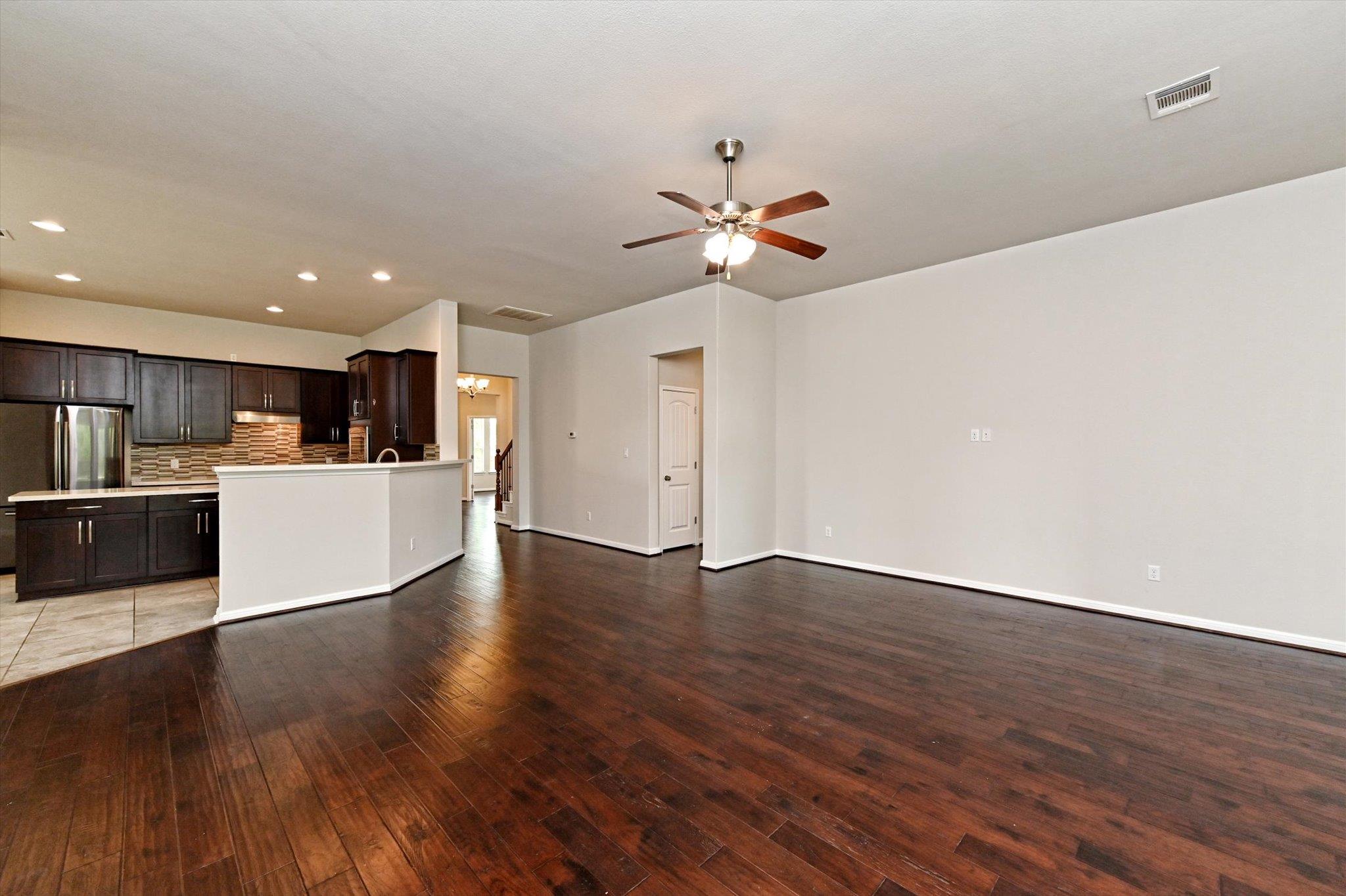105 Summer Park Bnd Property Photo 8