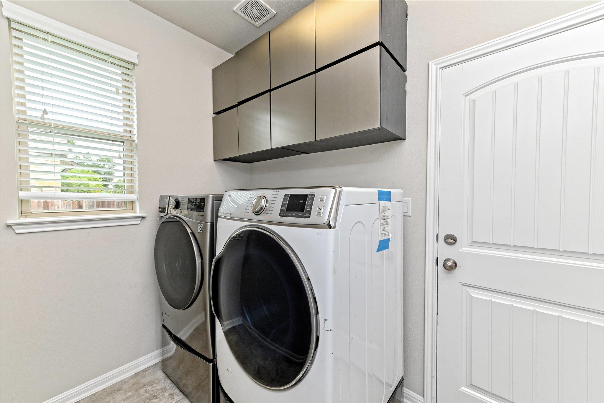 105 Summer Park Bnd Property Photo 13