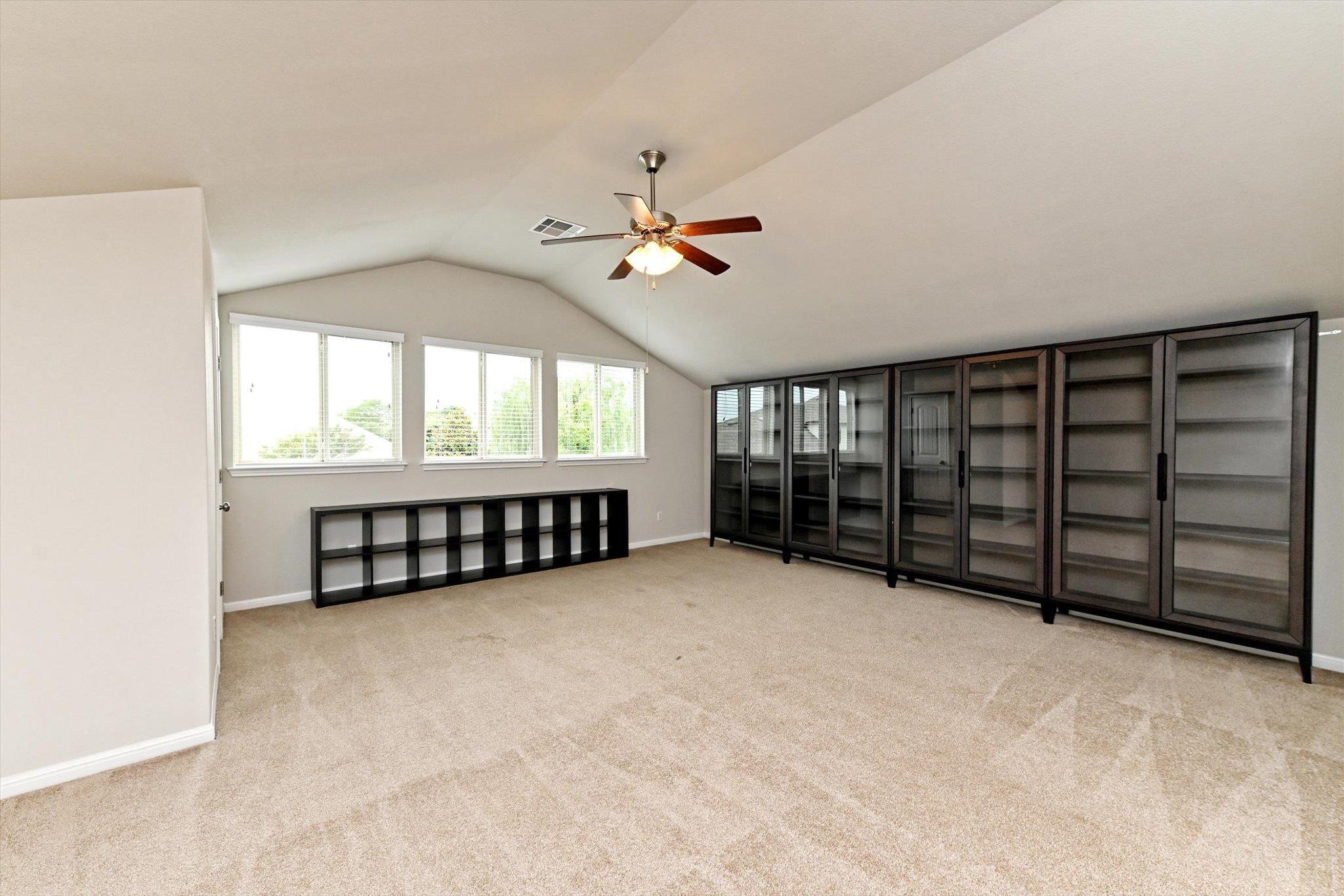 105 Summer Park Bnd Property Photo 14