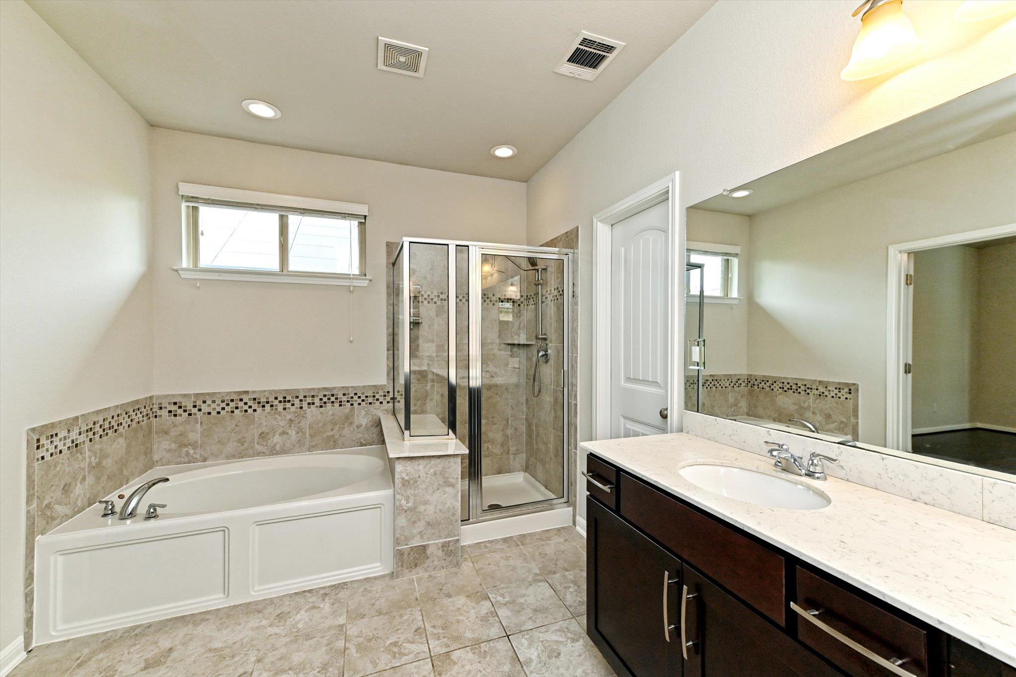 105 Summer Park Bnd Property Photo 20