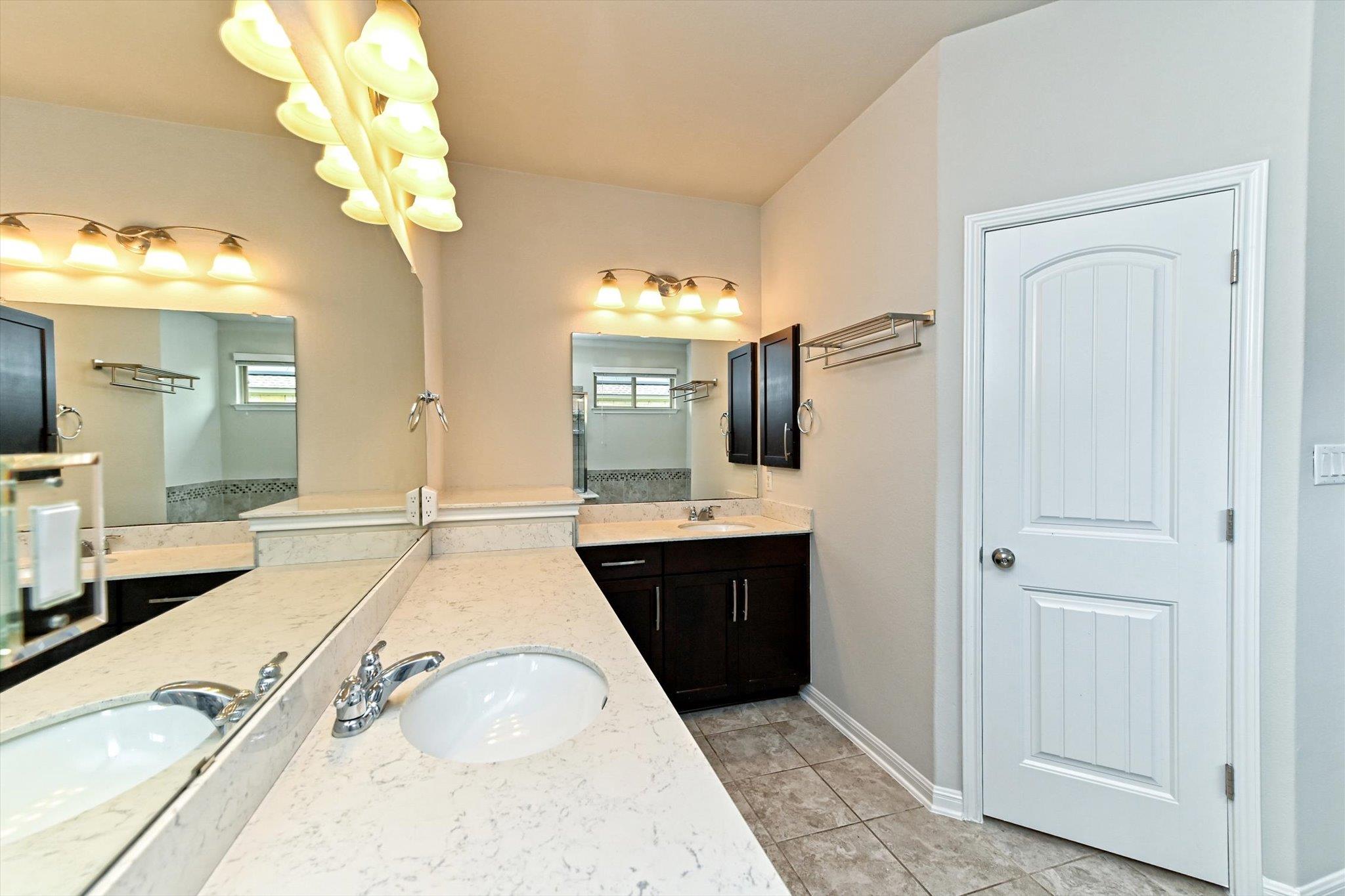 105 Summer Park Bnd Property Photo 21