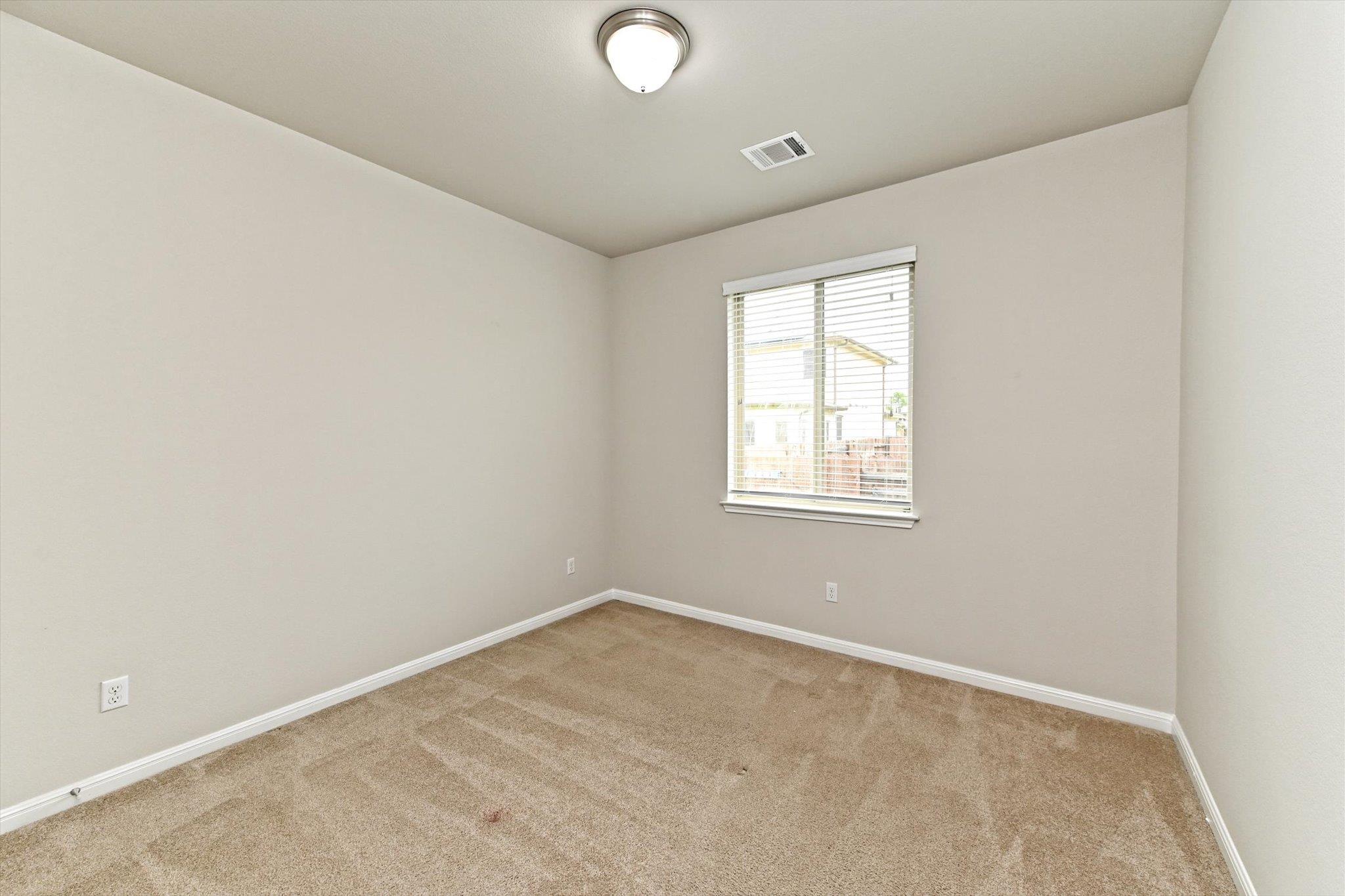 105 Summer Park Bnd Property Photo 24