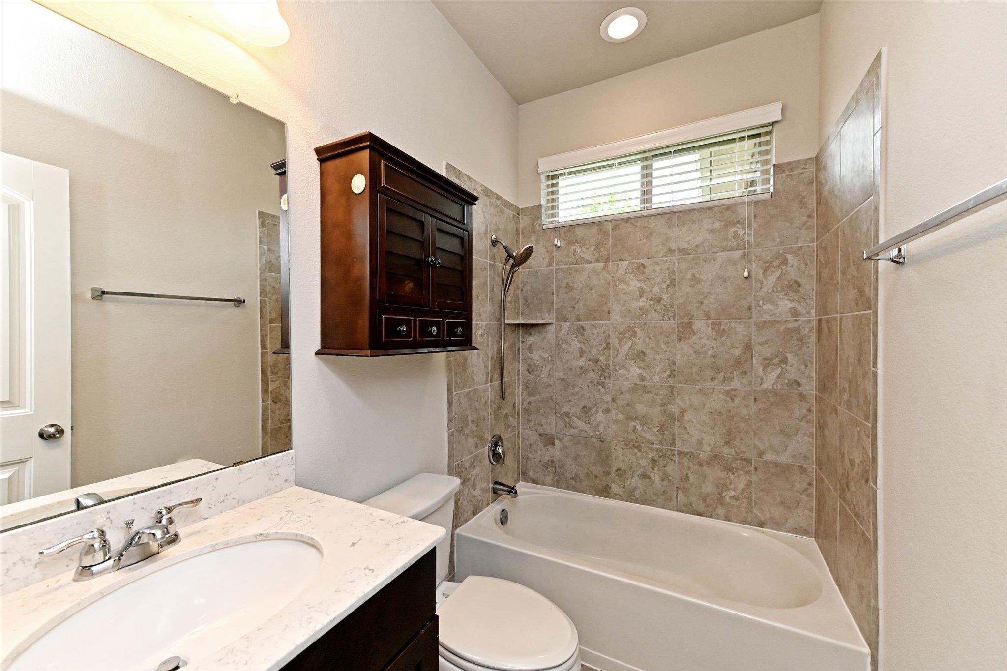 105 Summer Park Bnd Property Photo 27