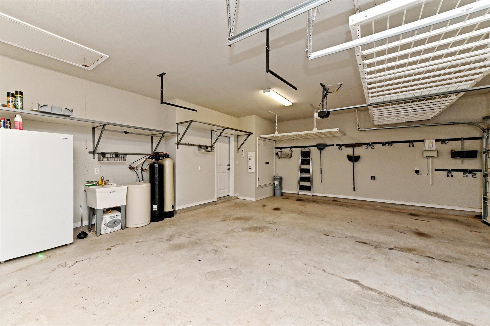 105 Summer Park Bnd Property Photo 34
