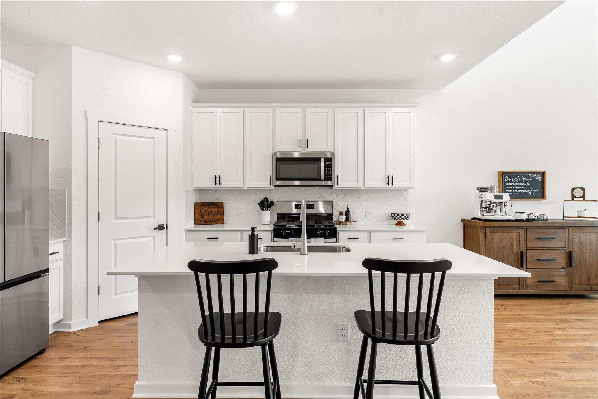 1828 Walnut Grove Bnd Property Photo 9