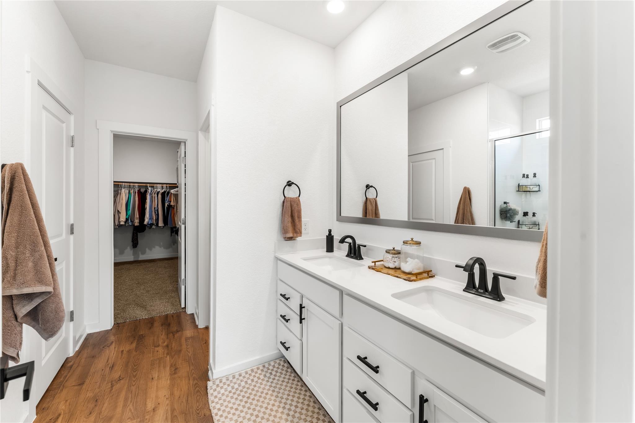 1828 Walnut Grove Bnd Property Photo 21