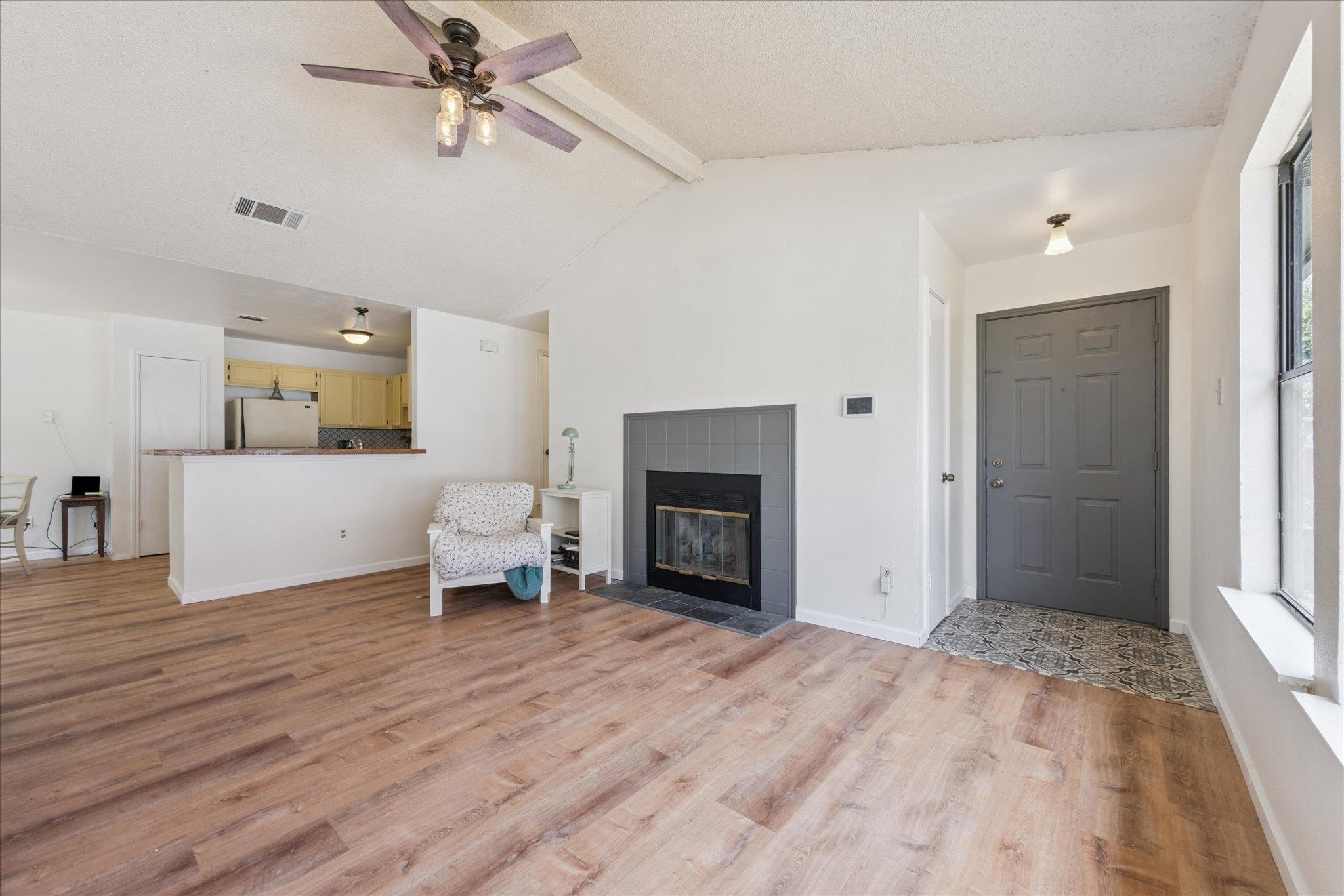 12809 Widge Dr Property Photo 4