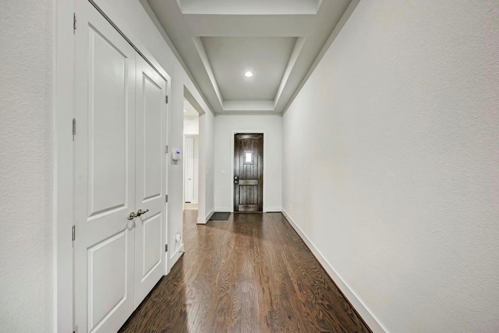 1104 Almeria Bnd Property Photo 2