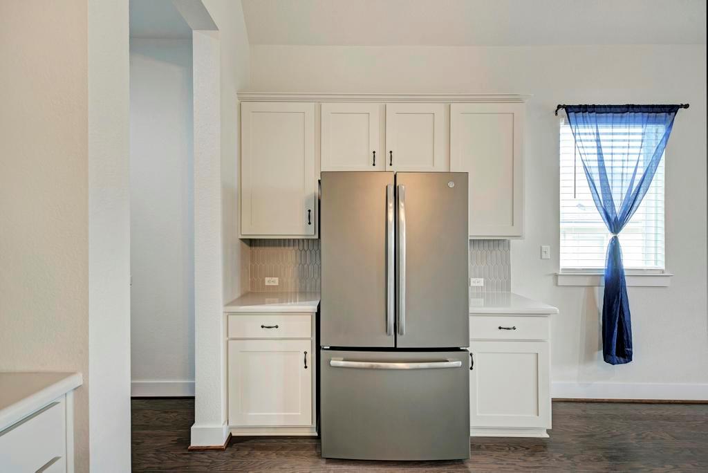 1104 Almeria Bnd Property Photo 15