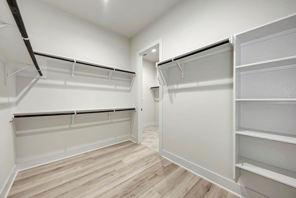1104 Almeria Bnd Property Photo 23